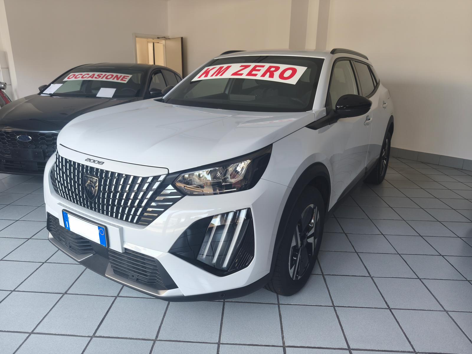 PEUGEOT 2008 1.2 Allure 100CV Km Zero Bianco Perlato