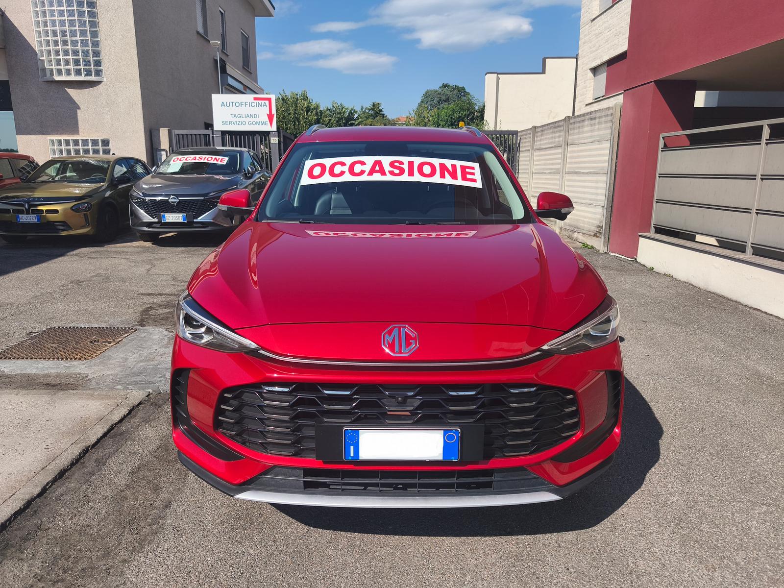 MG ZS 1.5 HYBRID 197CV LUXURY USATA Diamond Red