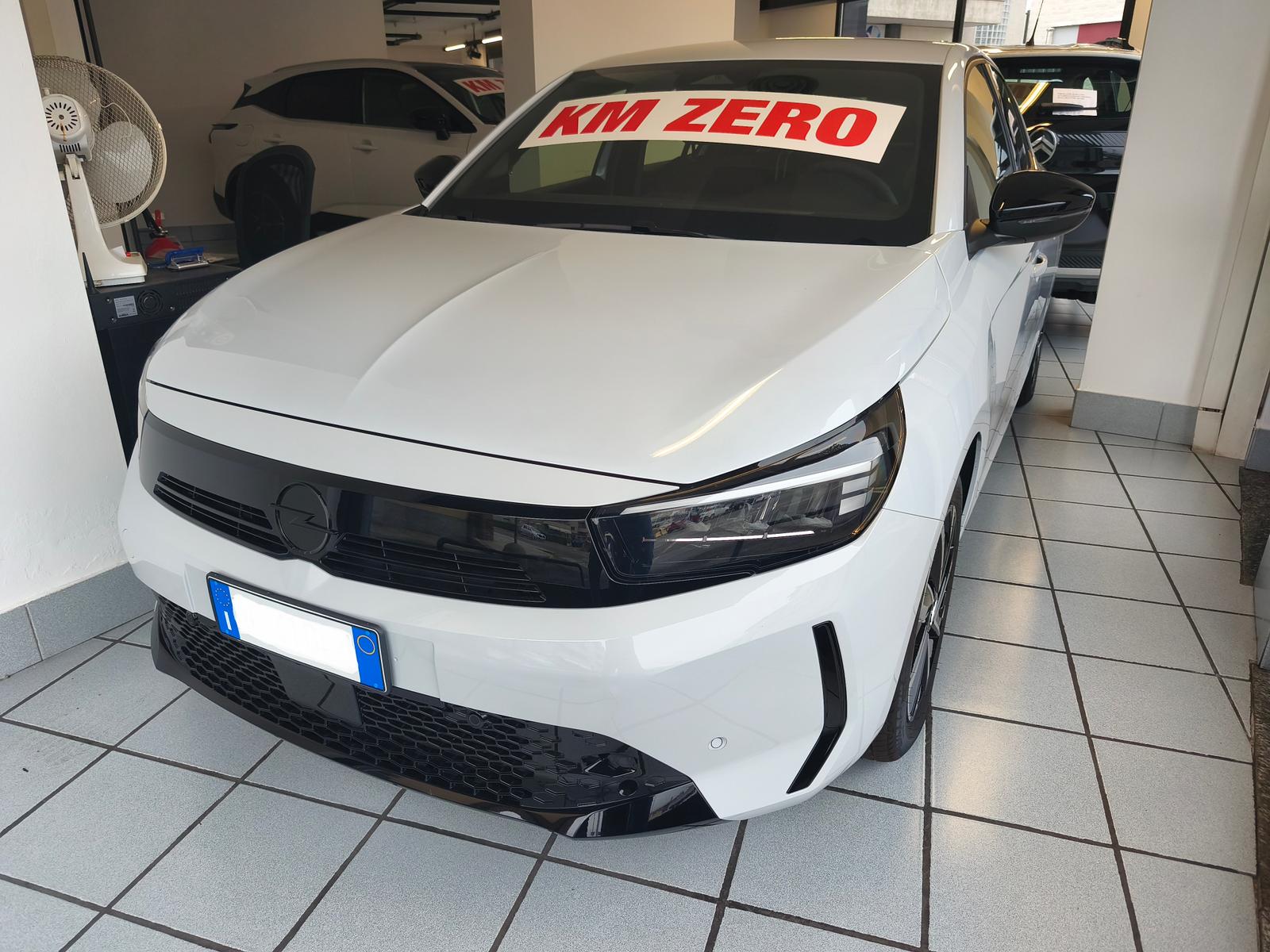 Opel Corsa 1.2 hybrid GS 110cv DCT6 Km Zero Bianco Perlato