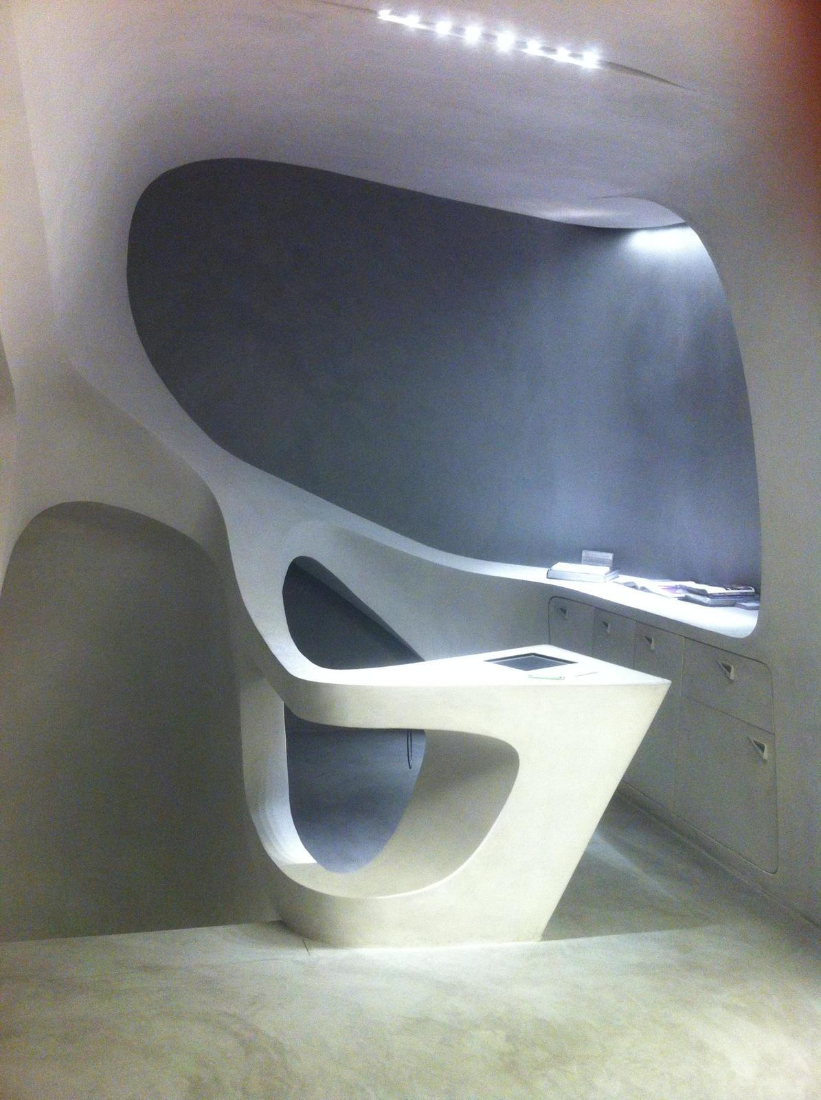 Studio professionale con parete curva