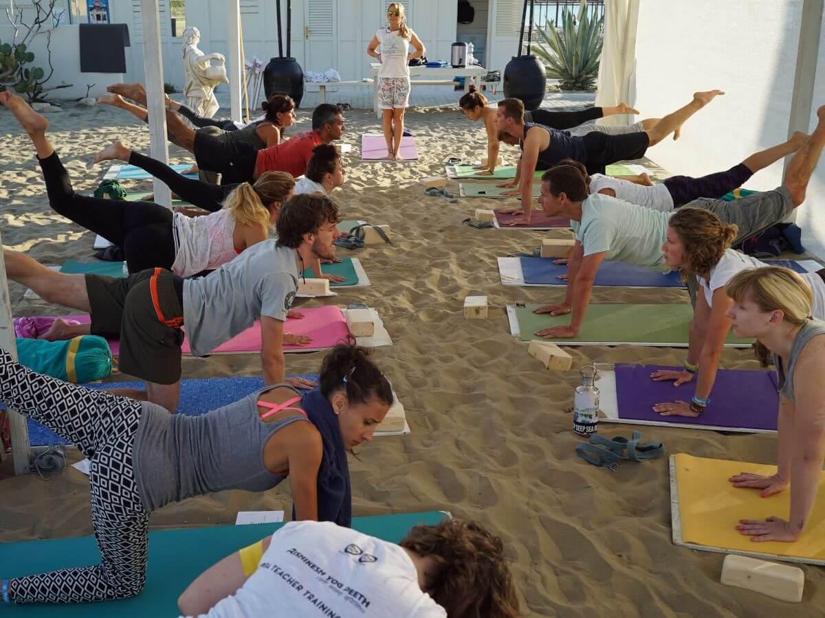 200 hours yoga teacher training in Italy